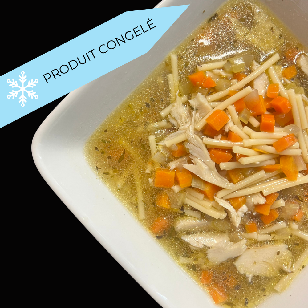 Soupe poulet et nouilles, soupe recette maison, bouillon de volaille maison, soupe pour les enfants