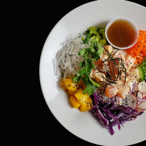 
                  
                    Poke Bowl au saumon
                  
                